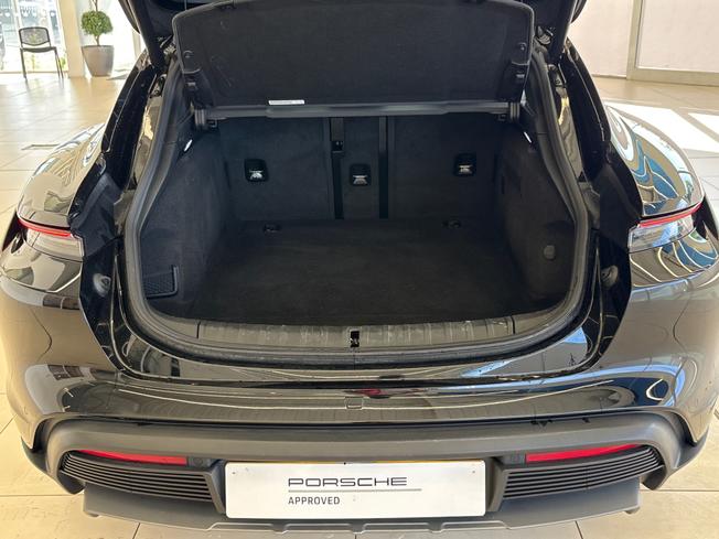 PORSCHE Taycan Photo 48