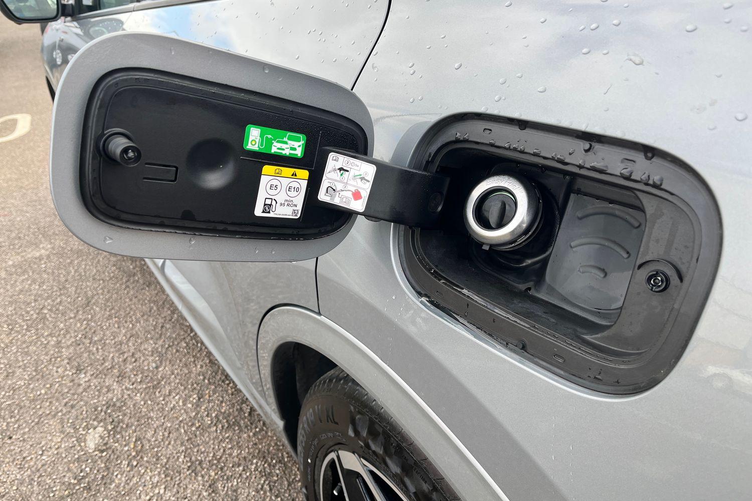 Ford KUGA Photo 24