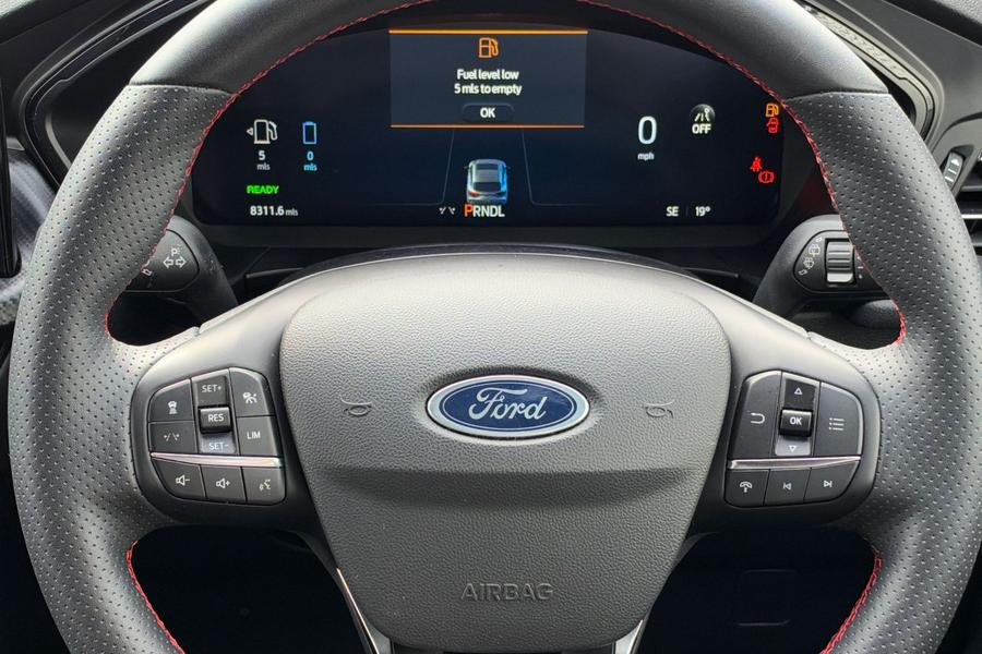 Ford KUGA Photo autoimg-a92dbadbf8ec716bec192575f7030fc5dc226e20.jpg