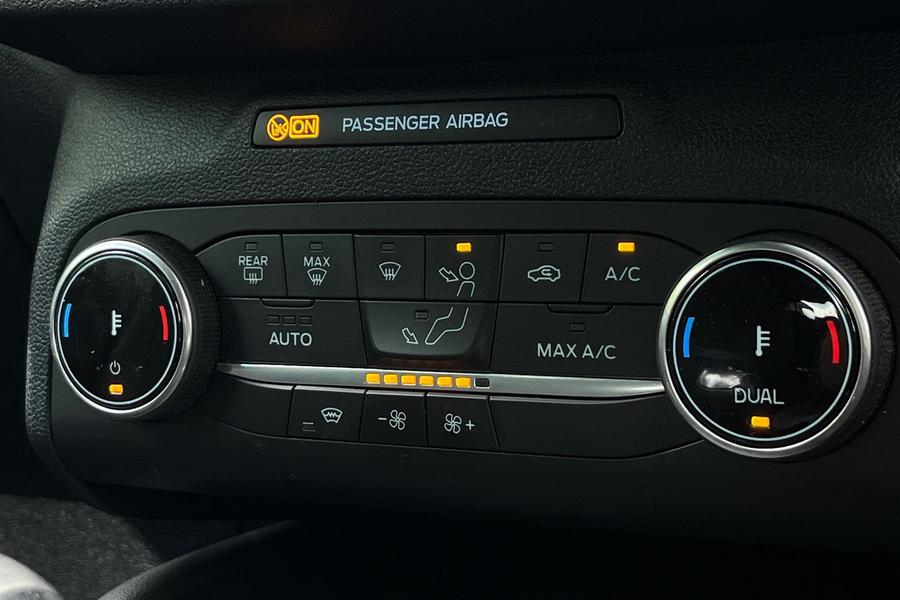 Ford Kuga Photo autoimg-a930c4cd4a508e4a8e6163f75dbe3d38416f9109.jpg