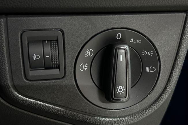 VOLKSWAGEN Polo Photo 24