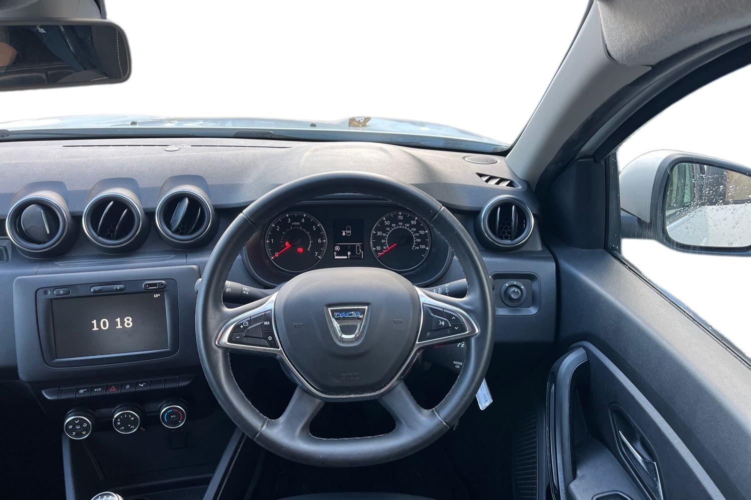 Dacia DUSTER Photo 10
