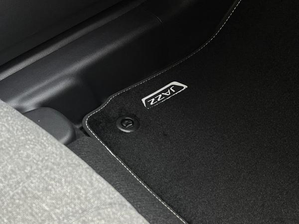 Honda Jazz Photo autoimg-a938a5faf62a5a1c5a9bee5e9b4e482a574350d3.jpg