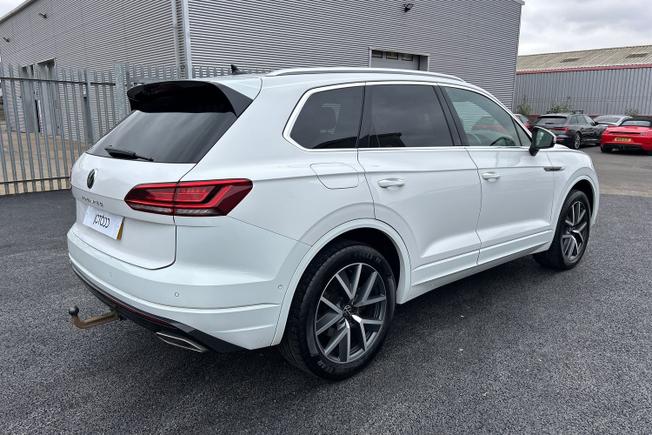 VOLKSWAGEN Touareg Photo 24