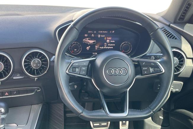 AUDI TT Photo 11