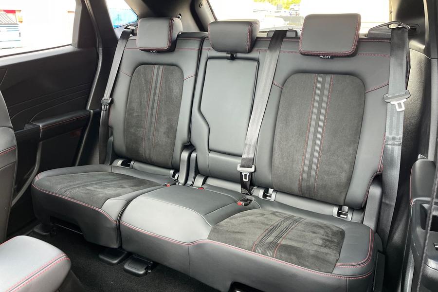 Ford Kuga Photo autoimg-a942ac073396993e53d694ff7f31ef07a5c40c42.jpg