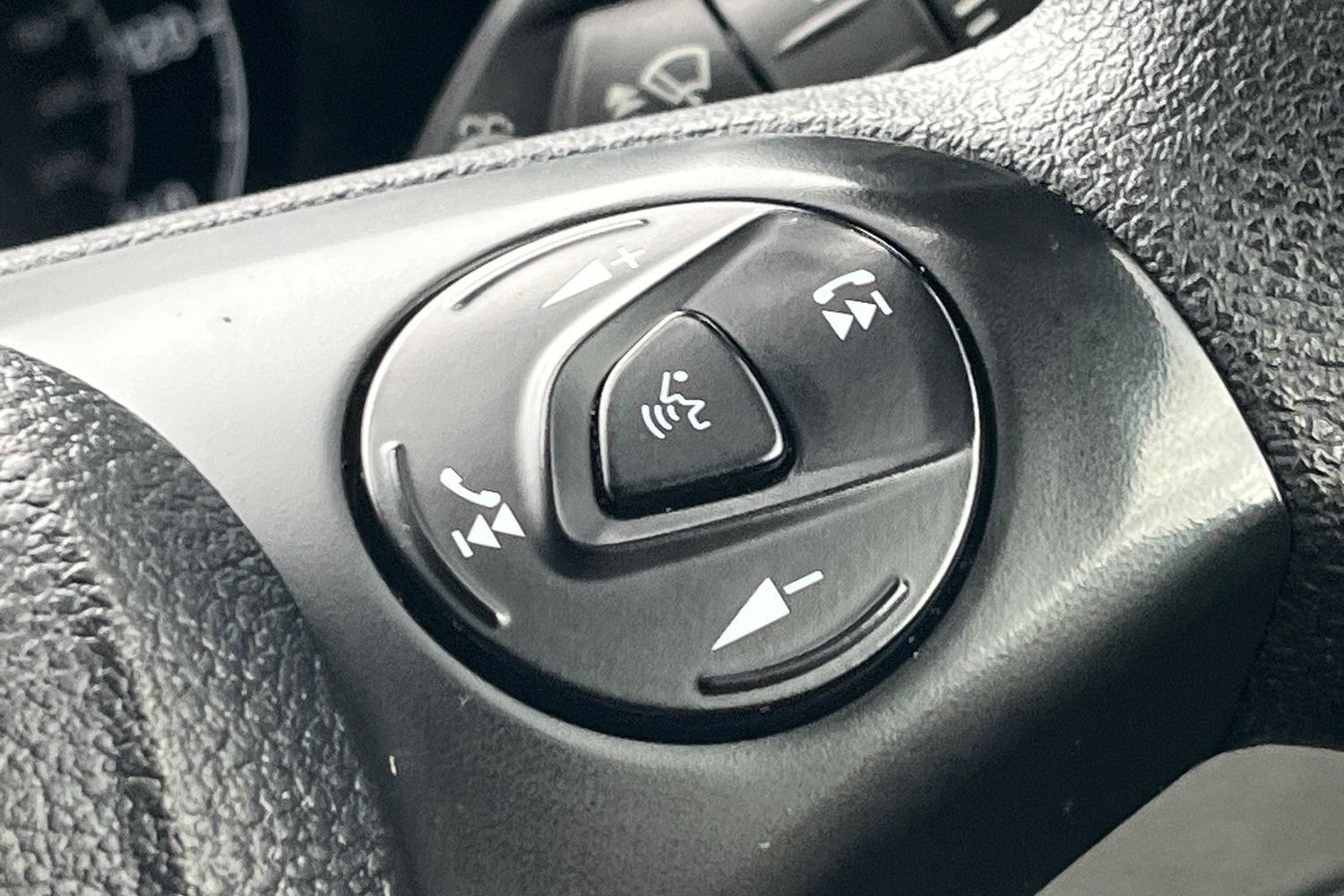 Ford TRANSIT CONNECT Photo 18