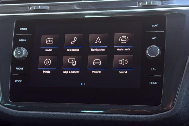 VOLKSWAGEN Tiguan Photo 13