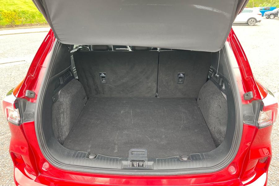 Ford KUGA Photo autoimg-a9479aaff40d3f1fe717a27650d642b3732d87b3.jpg