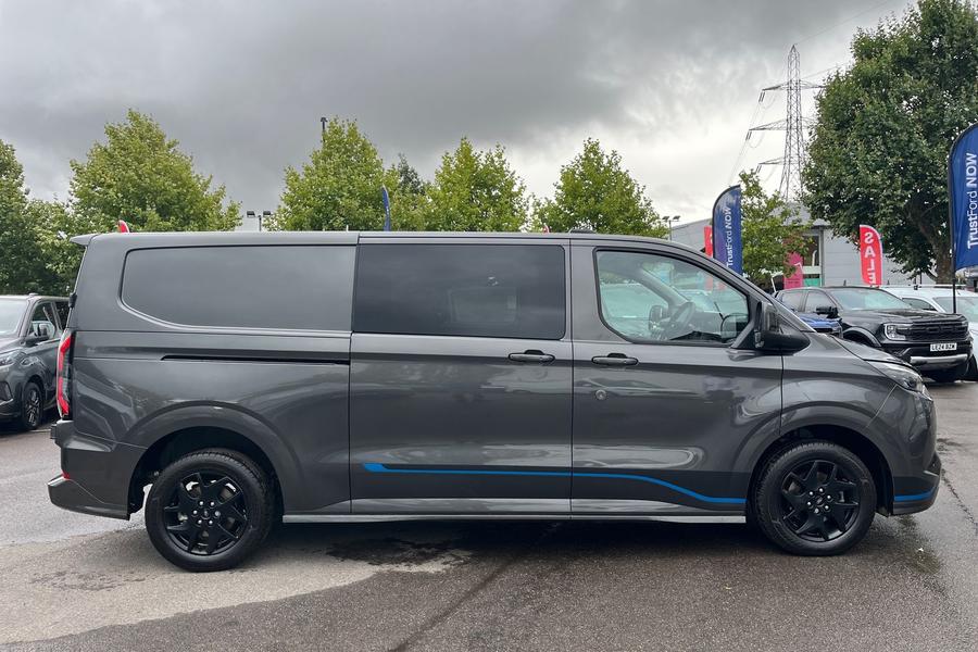 Ford TRANSIT CUSTOM Photo autoimg-a94b06b8c5693ffee29ce5df34206f9e4025e4b6.jpg