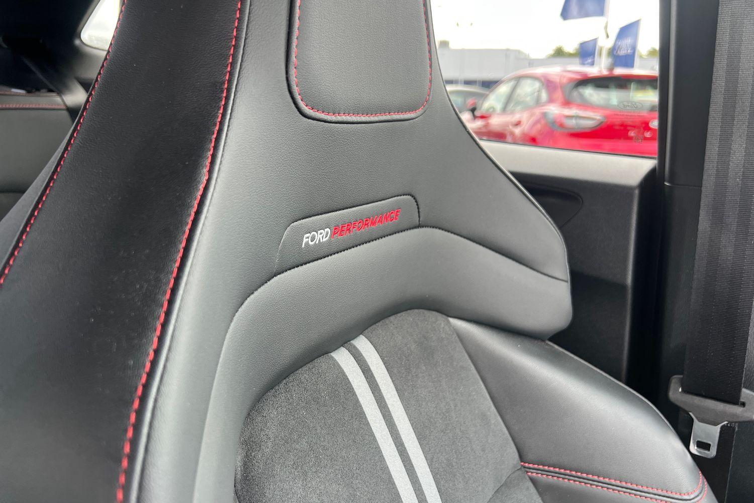 Ford PUMA Photo 29