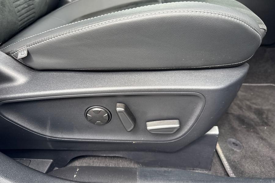 Ford KUGA Photo autoimg-a94f695e5116216df6708538bd7928d1f6c85f58.jpg