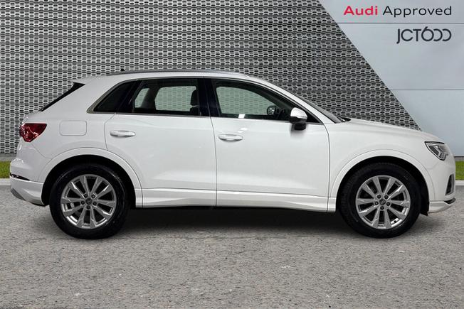 AUDI Q3 Photo 4