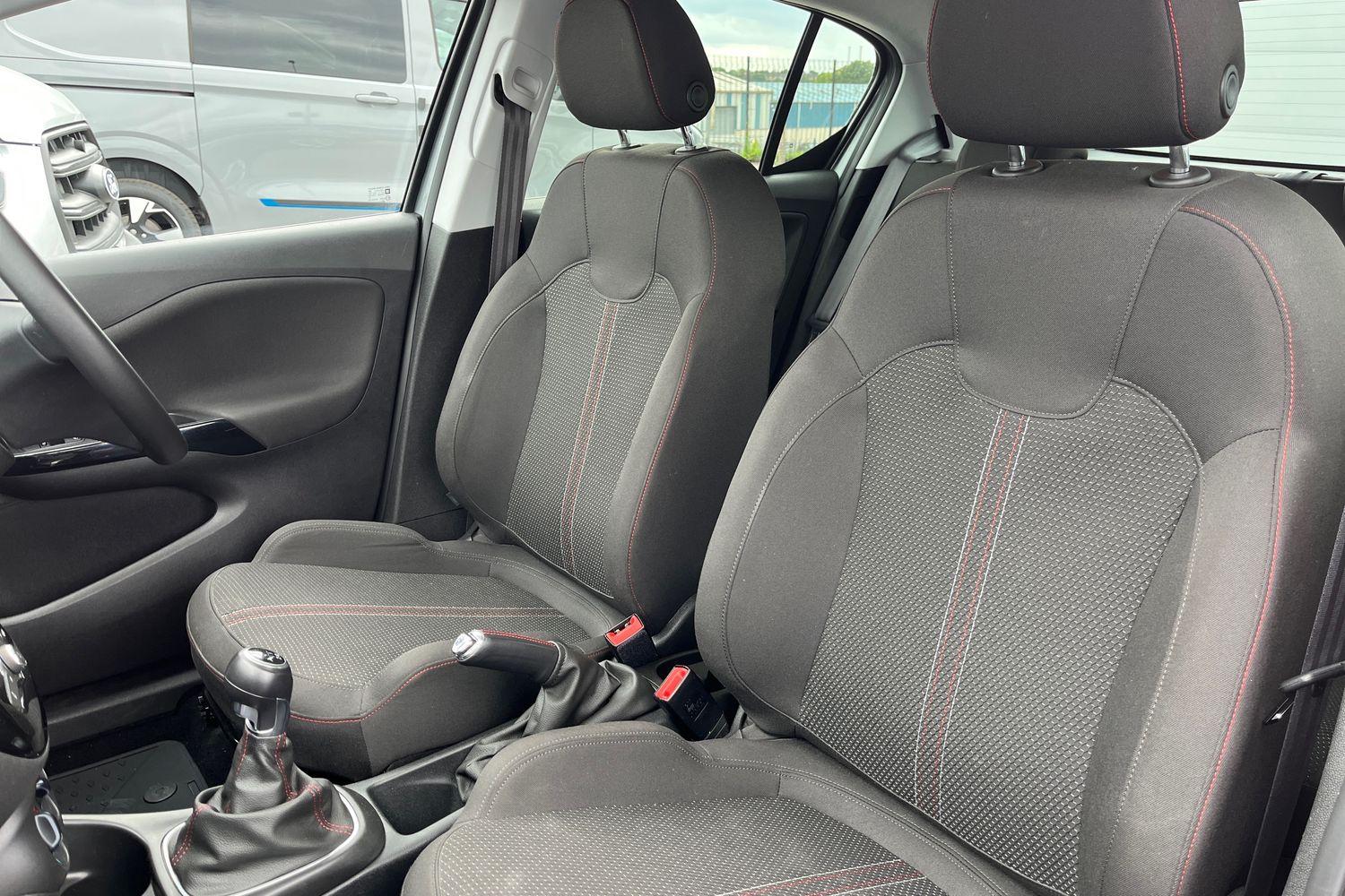 Vauxhall CORSA Photo 18