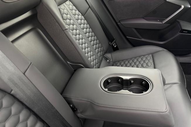 AUDI RS3 Photo 29