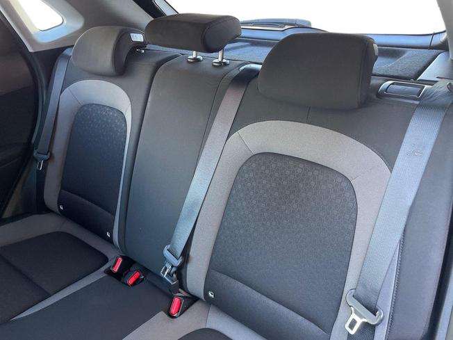HYUNDAI Kona Photo 9