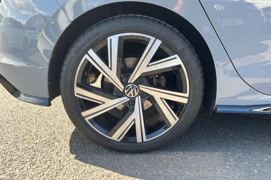 Volkswagen Golf Photo autoimg-a9598f0d21289e79012e4086116114b054a10252.jpg