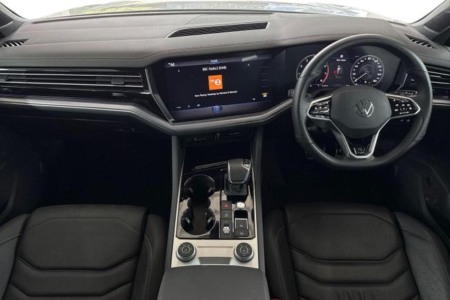 VOLKSWAGEN Touareg Photo 10