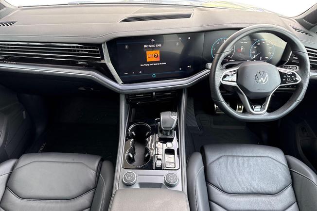 VOLKSWAGEN Touareg Photo 10