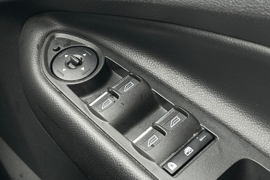 Ford KUGA Photo autoimg-a95f837d558ae388ed70dd10a3ffd4183cf9495b.jpg