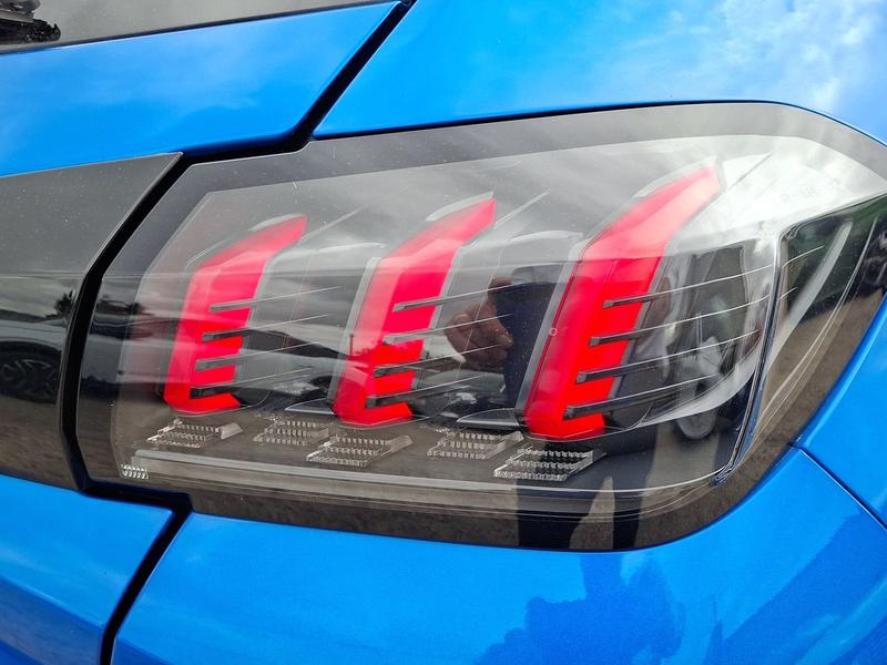 Used Peugeot 208 YC73WVW 42
