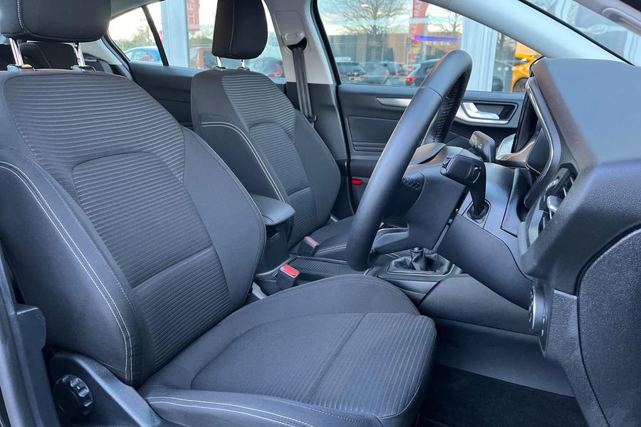Ford Focus Photo autoimg-a961e4e121df89675acbb668f9646ab19bc4073a.jpg