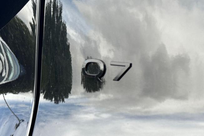 AUDI Q7 Photo 32