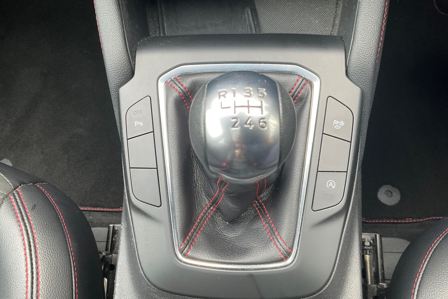 Ford KUGA Photo 33