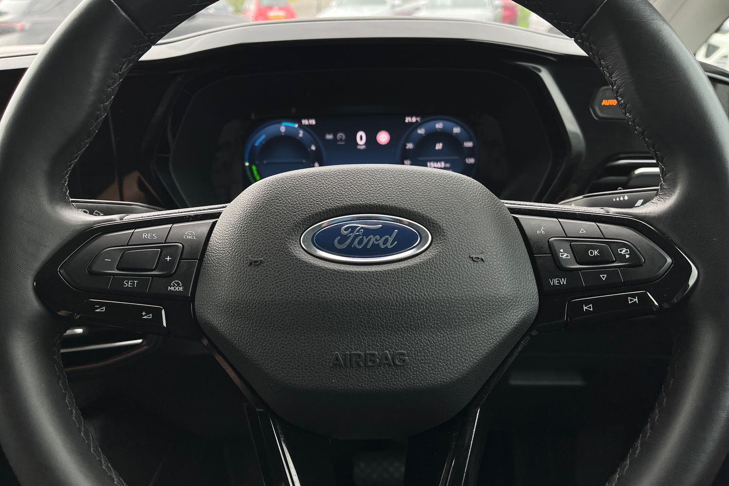 Ford TRANSIT CONNECT Photo 25