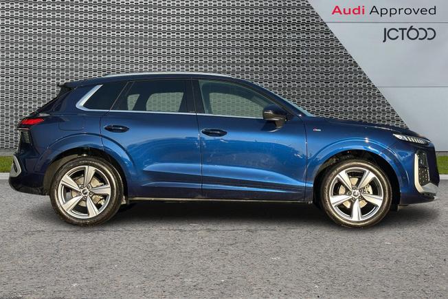 AUDI Q3 Photo 4