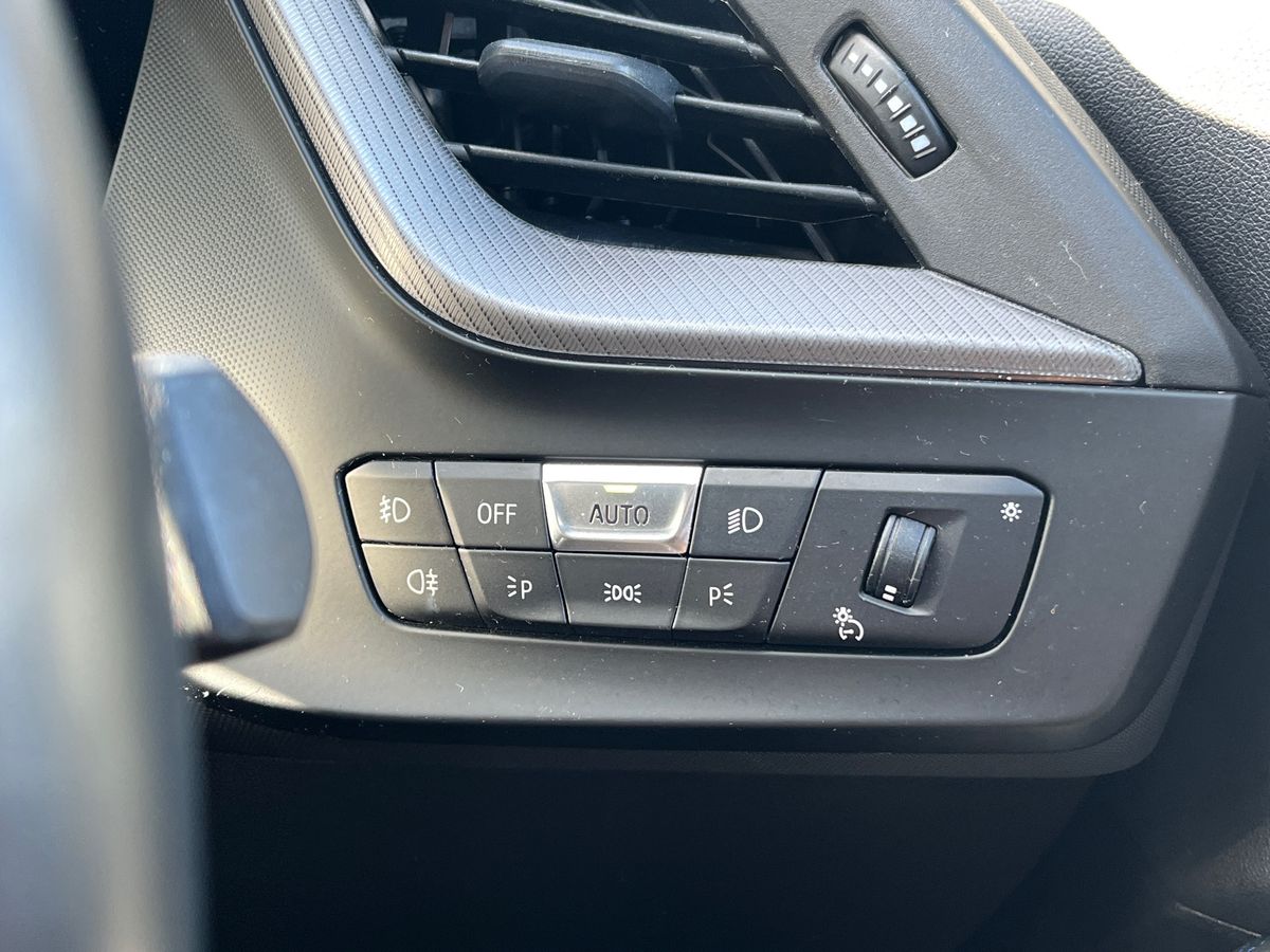 BMW 1 Series Photo 36