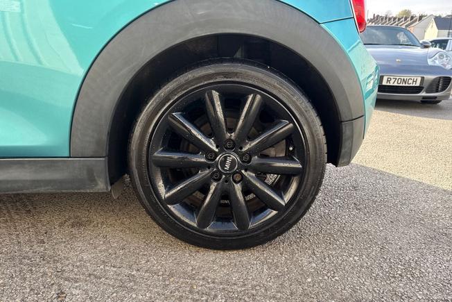 MINI Hatchback Photo 24