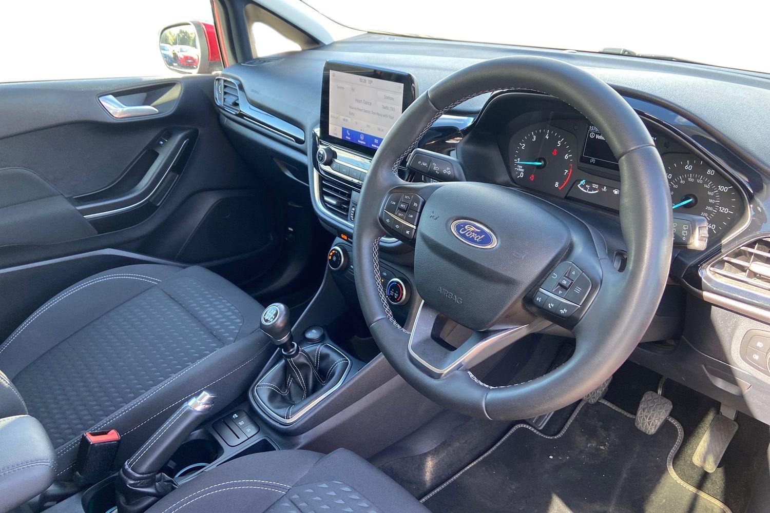 Ford Fiesta Photo 8