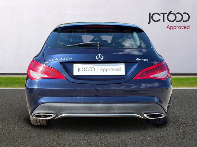 MERCEDES-BENZ CLA Class Photo 7