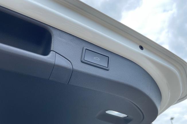 VOLKSWAGEN Passat Photo 27