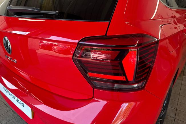 VOLKSWAGEN Polo Photo 18