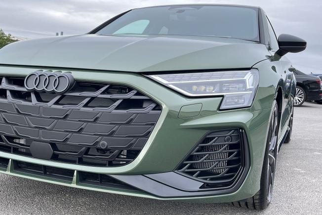 AUDI  S3 Saloon Photo 29
