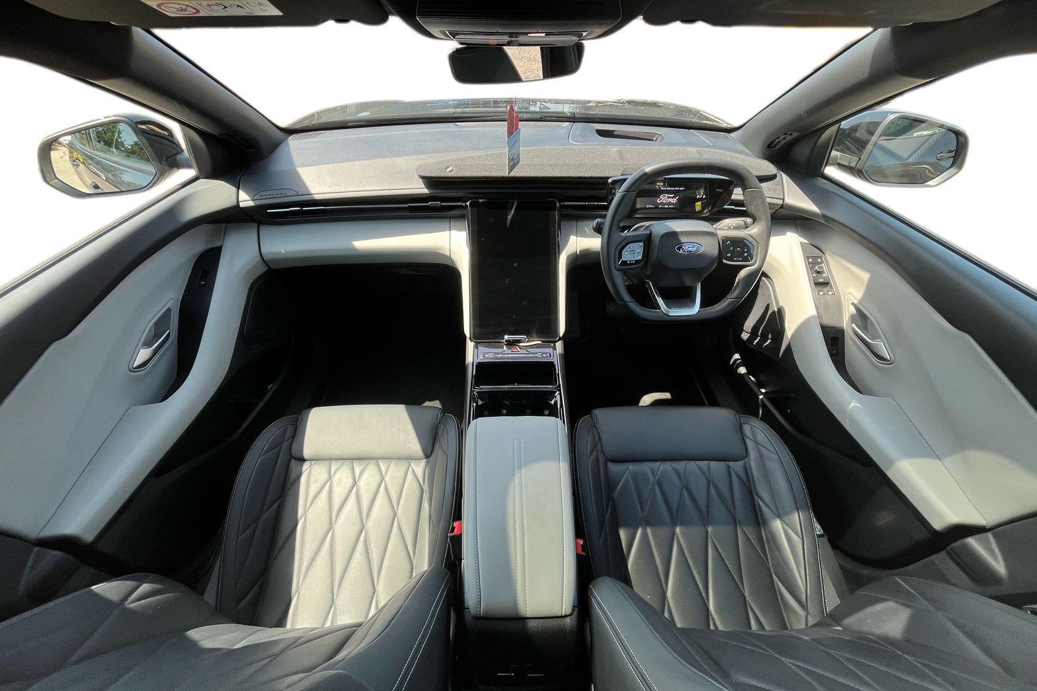 Ford Explorer Photo 9