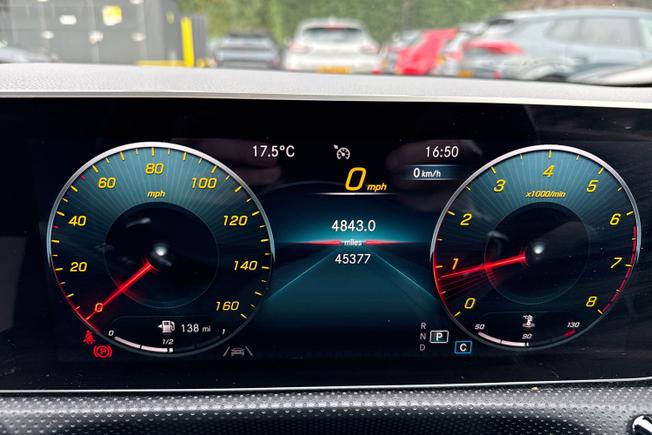 MERCEDES-BENZ A Class Photo 15