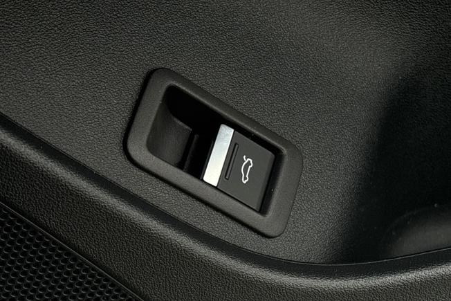 AUDI Q4 E-Tron Photo 24