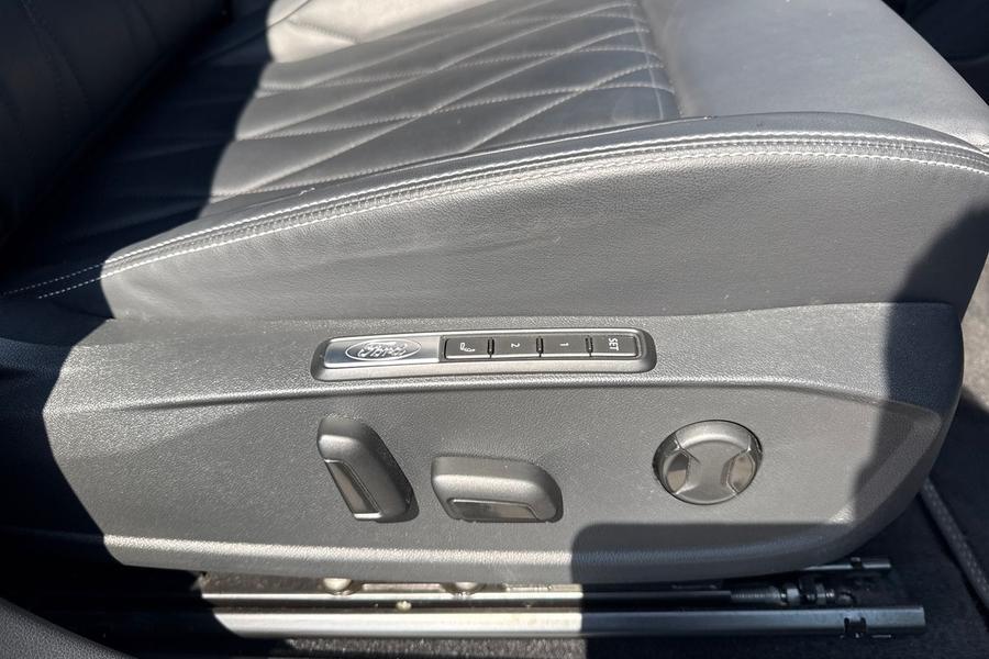 Ford EXPLORER Photo autoimg-a9965f2f5eaabd5c53604458829cc7108c262ba9.jpg