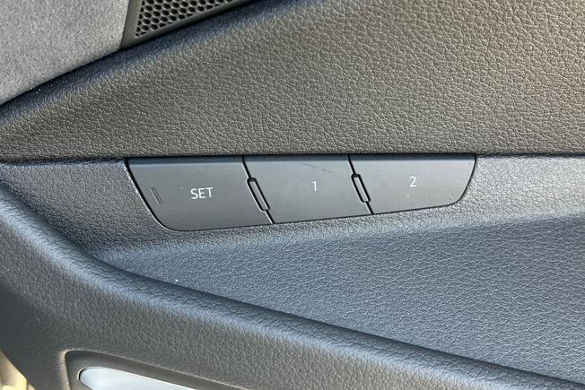 AUDI e-tron Photo 46