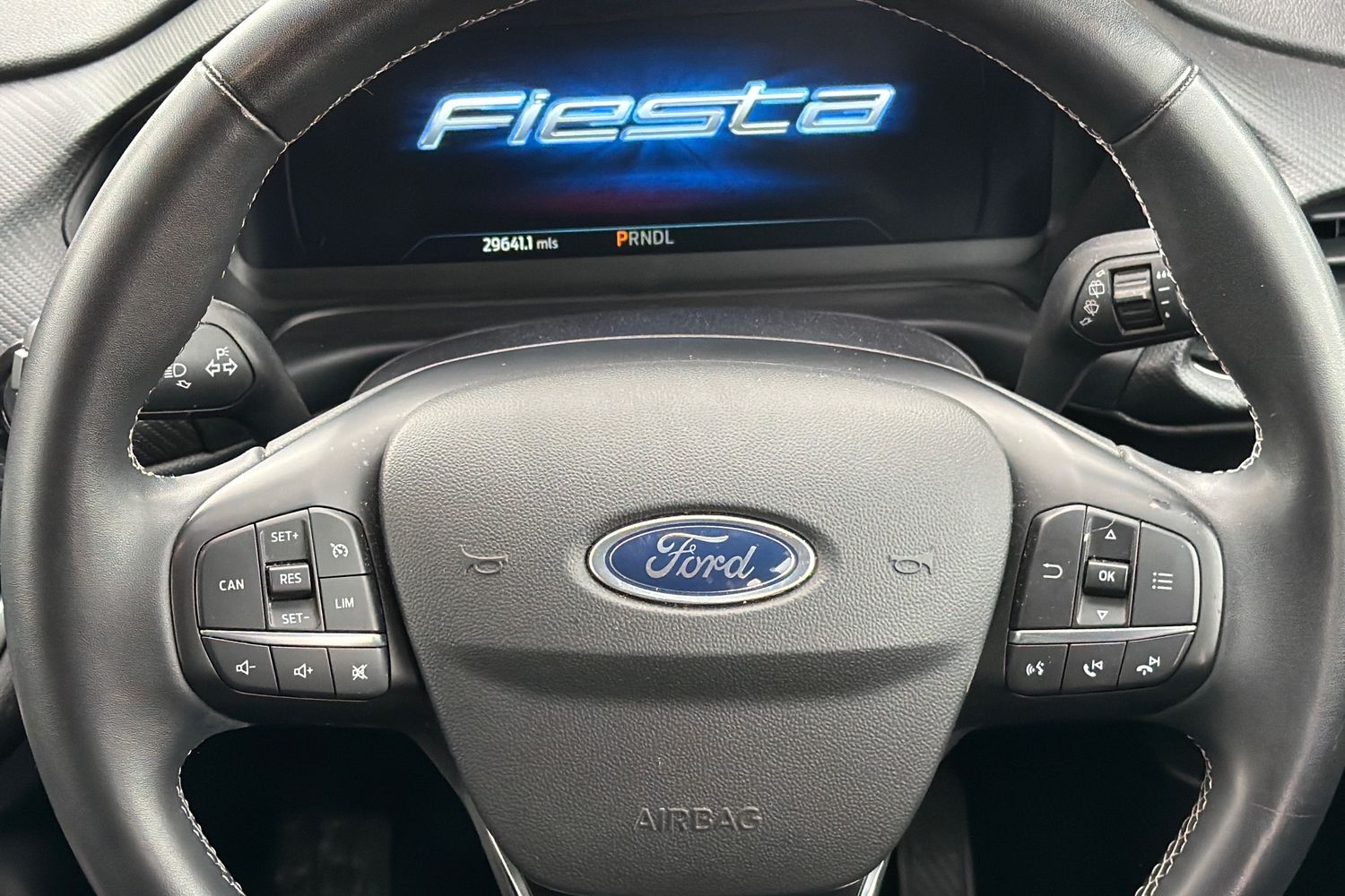 Ford FIESTA Photo 11