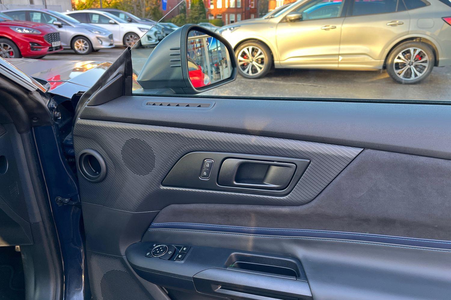 Ford MUSTANG Photo 24