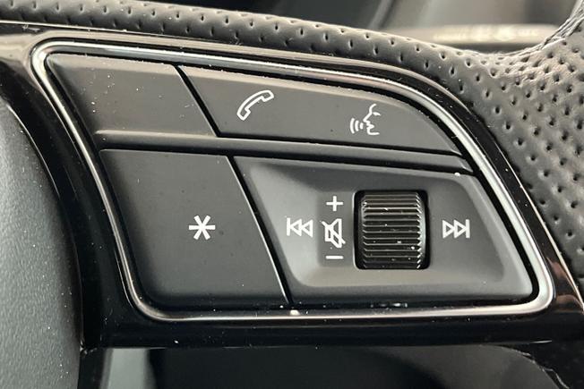 AUDI Q2 Photo 17