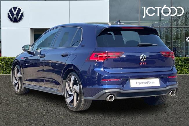 VOLKSWAGEN Golf Photo 3