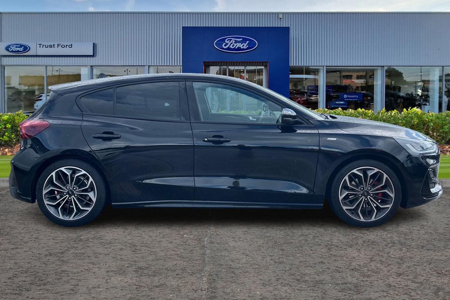 Ford FOCUS Photo 2