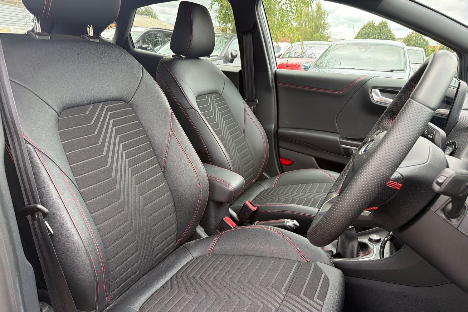 Ford PUMA Photo 16