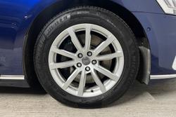 AUDI A8 Photo 5