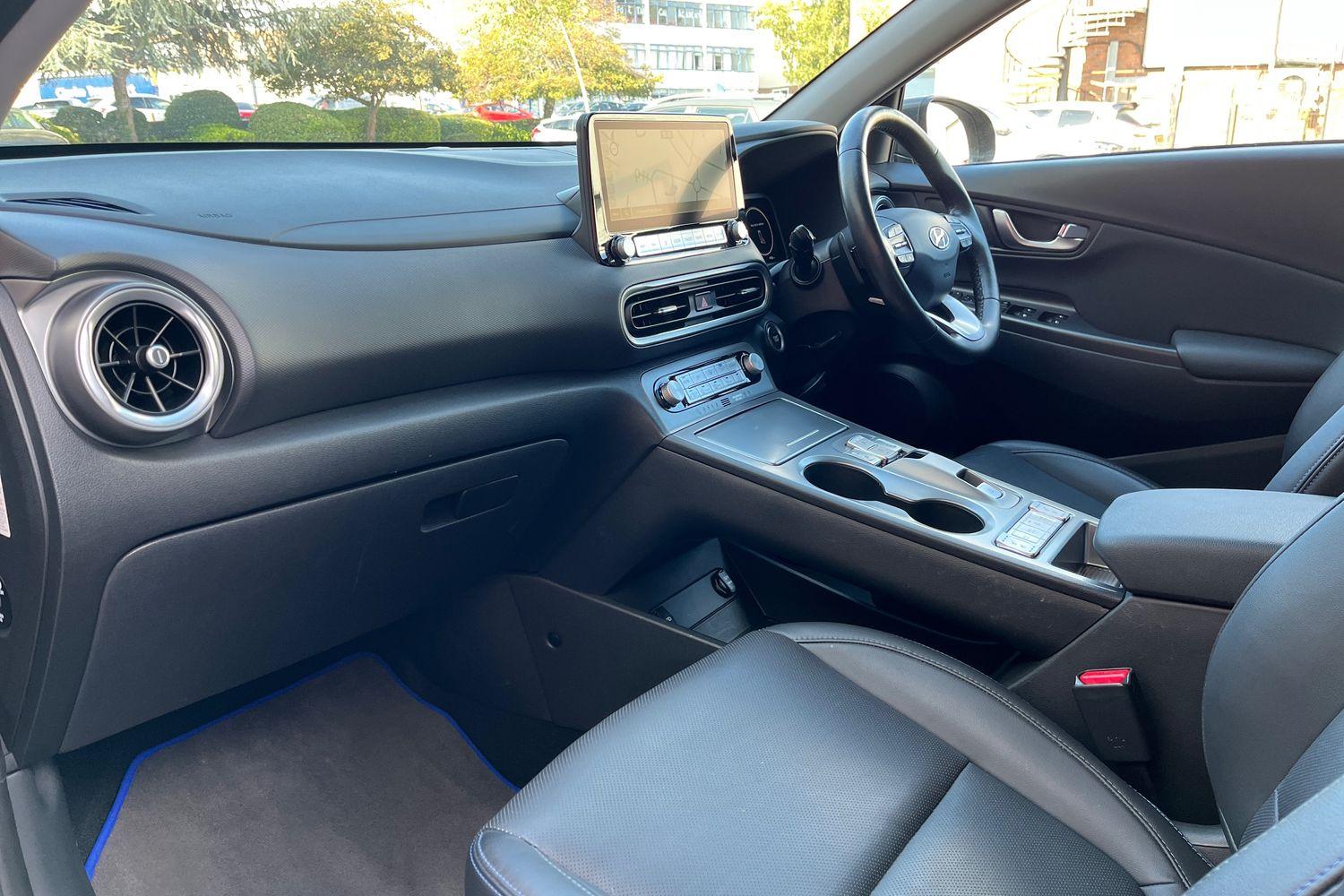 Hyundai KONA Photo 17